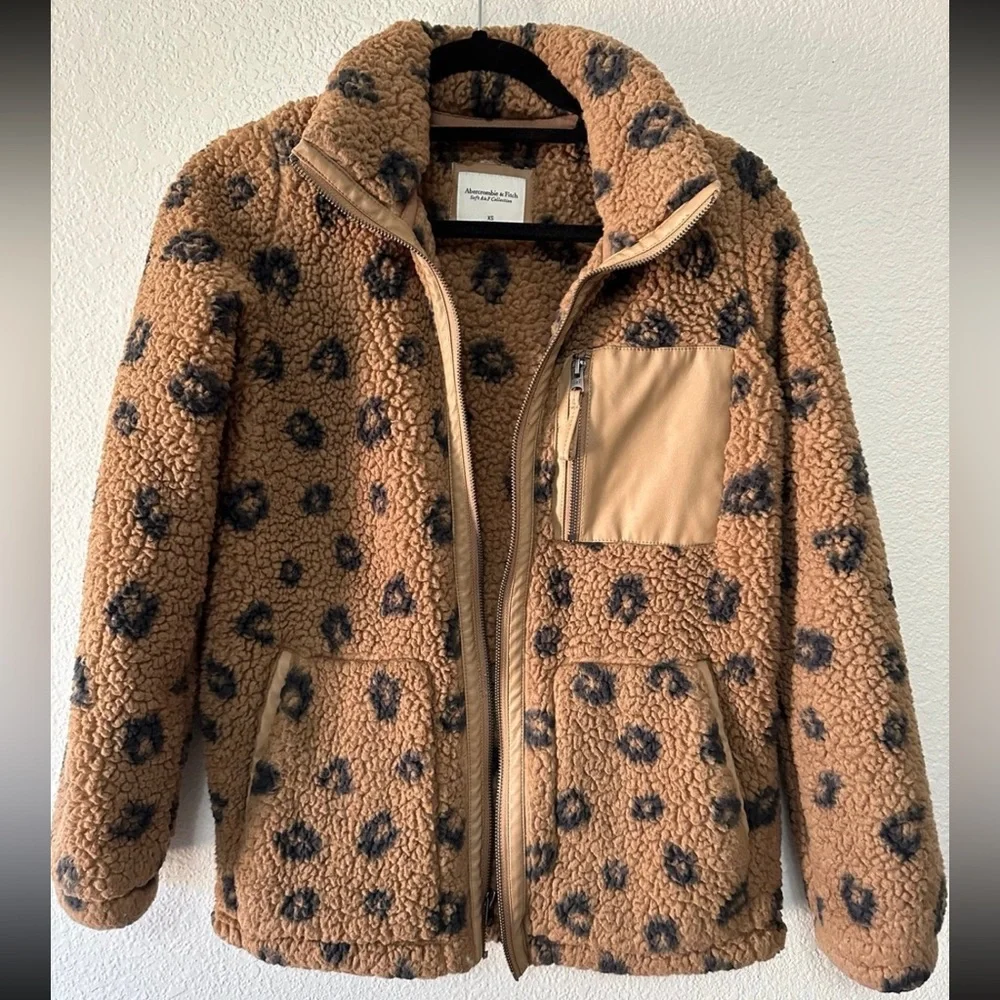 Abercrombie & Fitch Leopard Print Sherpa Jacket - Picture 2 of 4